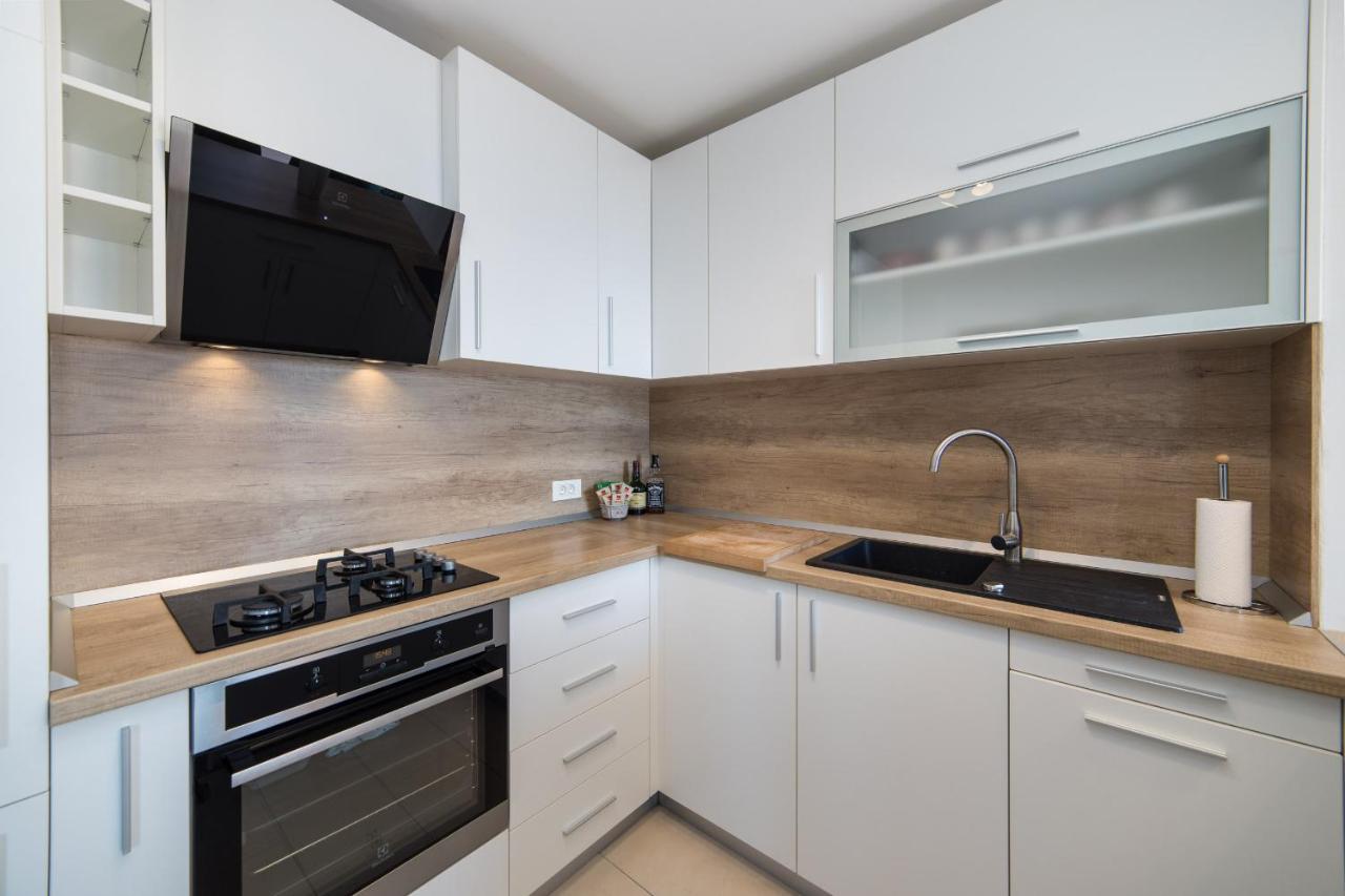 Libertas Apartamento Makarska Exterior foto